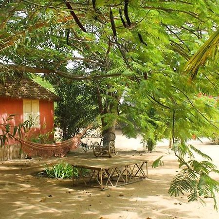 Lampsar Lodge Ndiongo Bagian luar foto
