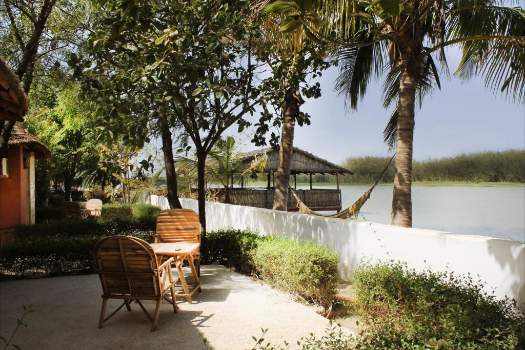 Lampsar Lodge Ndiongo Ruang foto