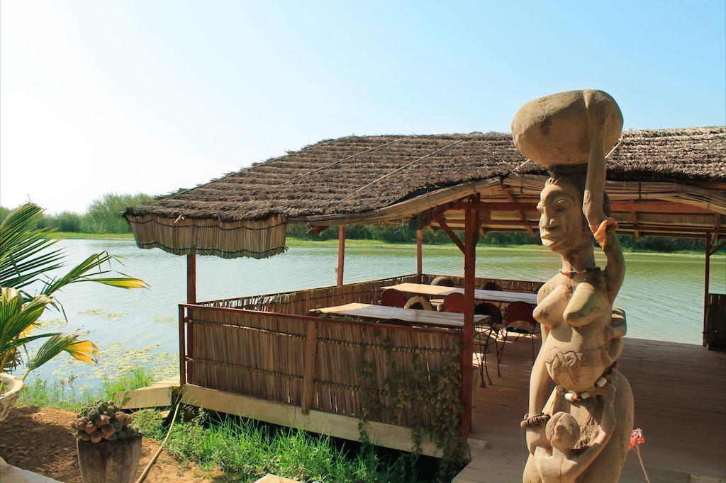Lampsar Lodge Ndiongo Bagian luar foto